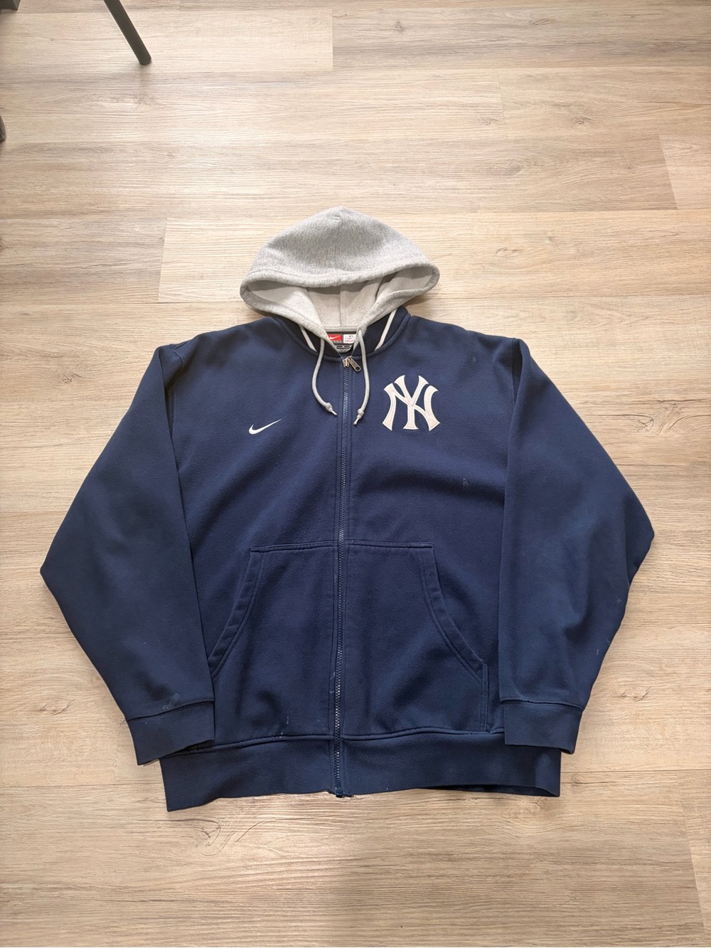Rare 90s Vintage Nike Yankees navy hoodie